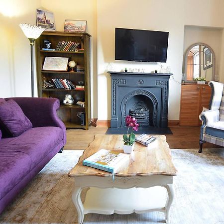 Joivy Classic Apt With Castle Views In Old Town EDI Eksteriør billede