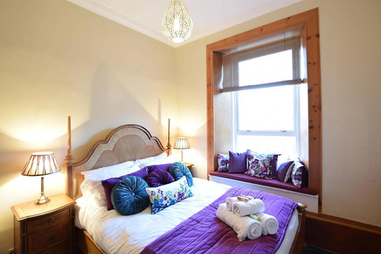 Joivy Classic Apt With Castle Views In Old Town EDI Eksteriør billede